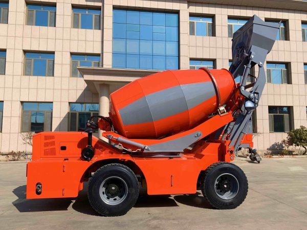 4.5 Cubic Cement Mixer Truck